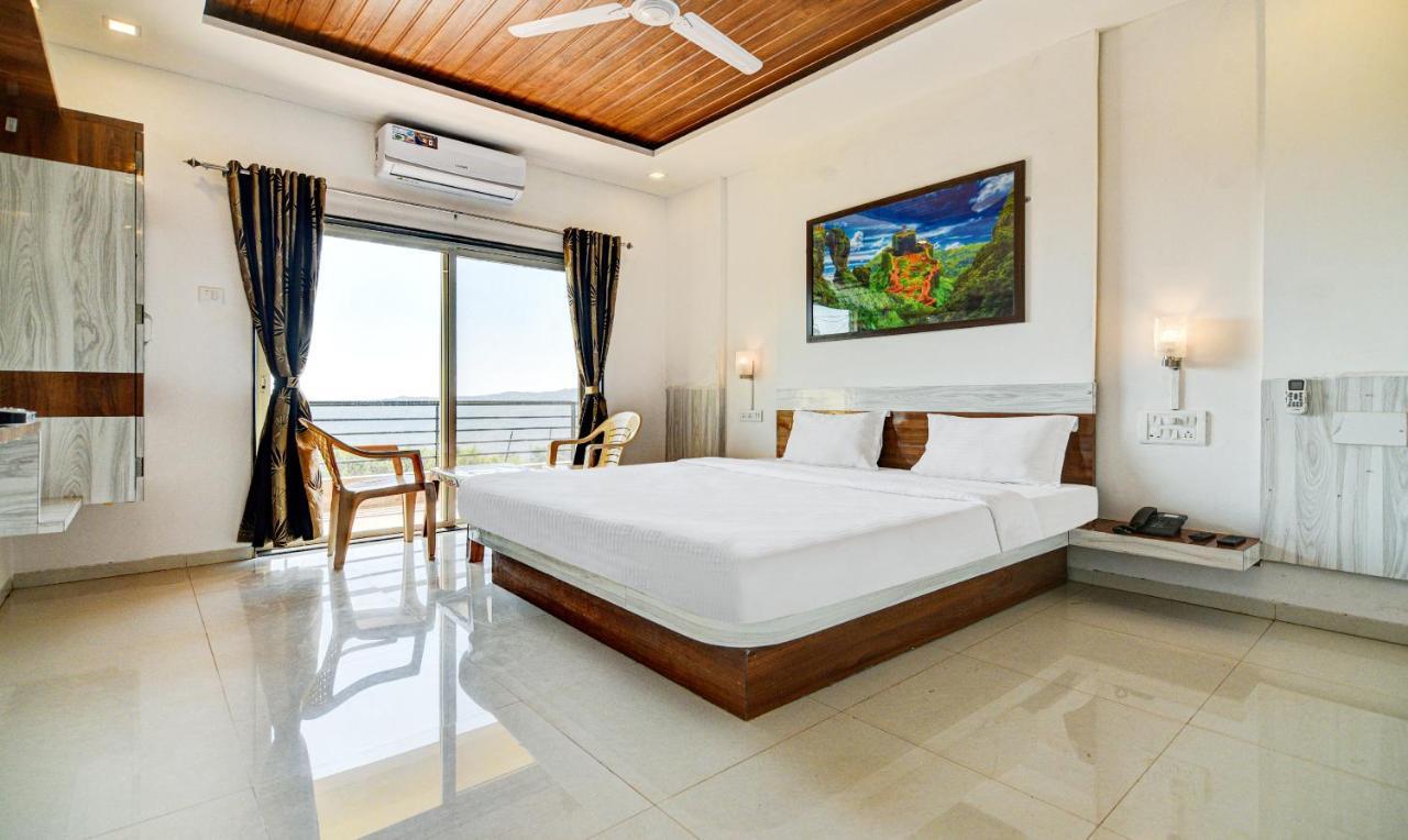 Aditya Hill View Inn Mahābaleshwar Екстериор снимка