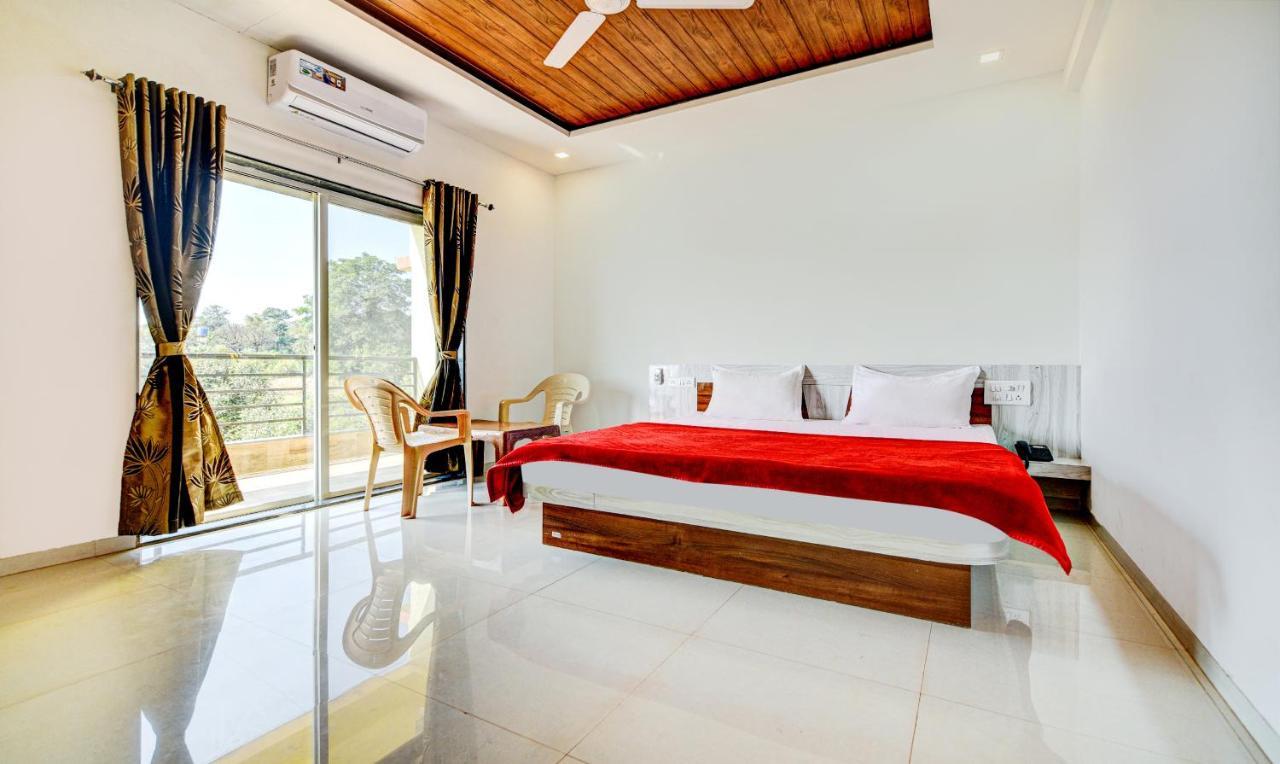 Aditya Hill View Inn Mahābaleshwar Екстериор снимка