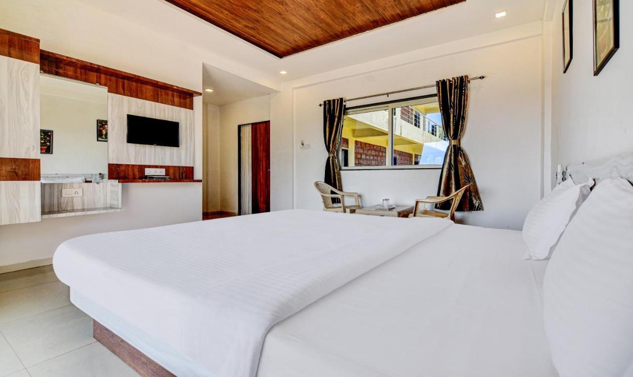 Aditya Hill View Inn Mahābaleshwar Екстериор снимка