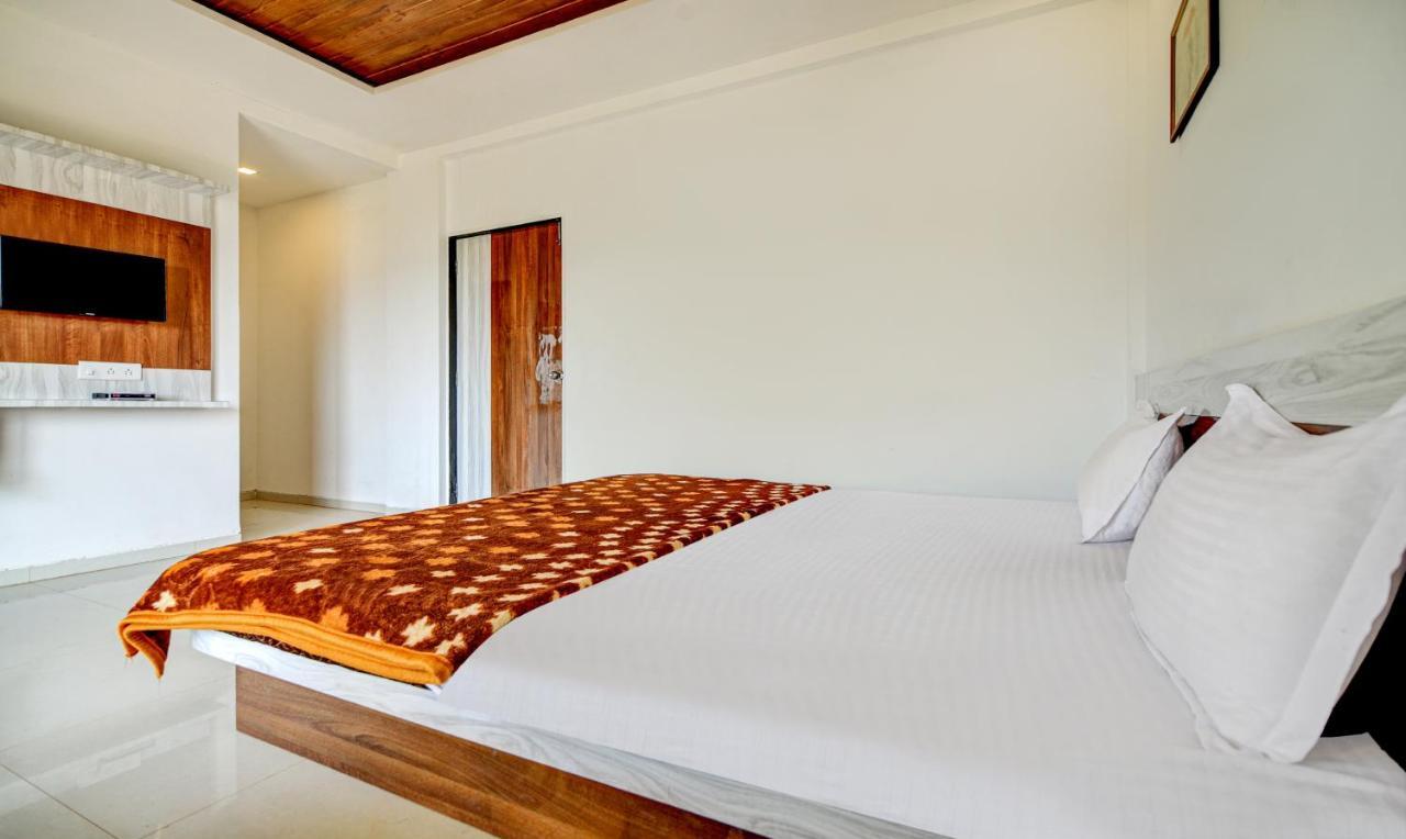Aditya Hill View Inn Mahābaleshwar Екстериор снимка