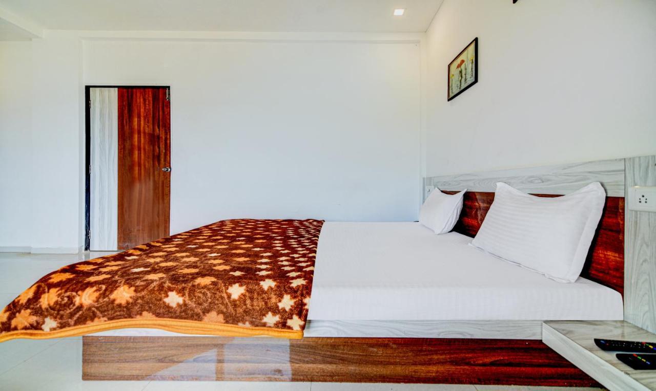 Aditya Hill View Inn Mahābaleshwar Екстериор снимка