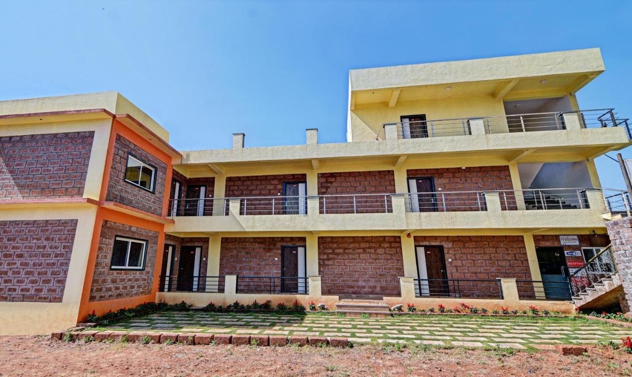 Aditya Hill View Inn Mahābaleshwar Екстериор снимка