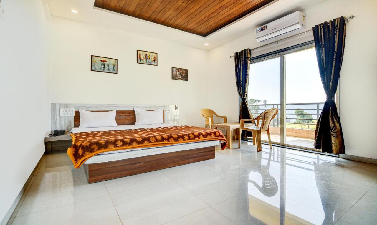 Aditya Hill View Inn Mahābaleshwar Екстериор снимка